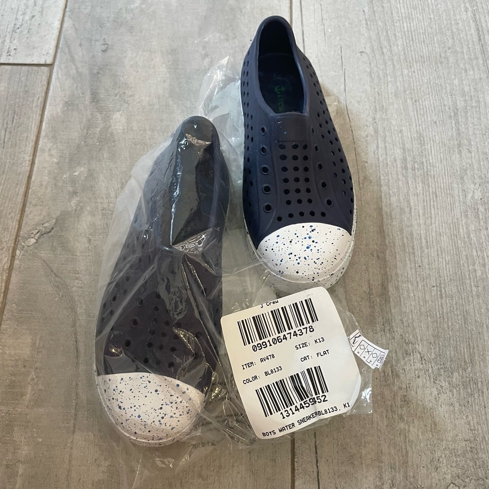 Crewcuts boys navy blue rubber shoe